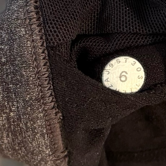 Lululemon Free to Be, size 6 Sports Bra - Picture 9 of 9